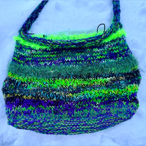 Vibrant Multicolor Knit Tote Bag - Picture 15 of 17